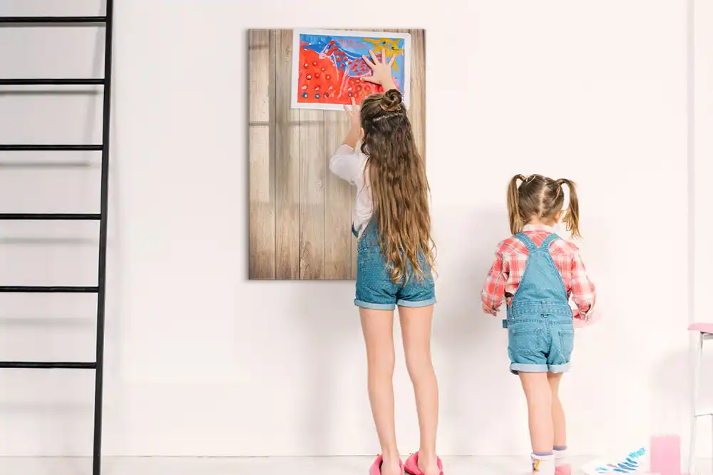 Tableau effaçable magnétique en bois clair