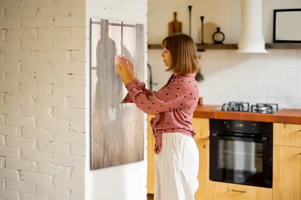 Tableau effaçable magnétique en bois clair