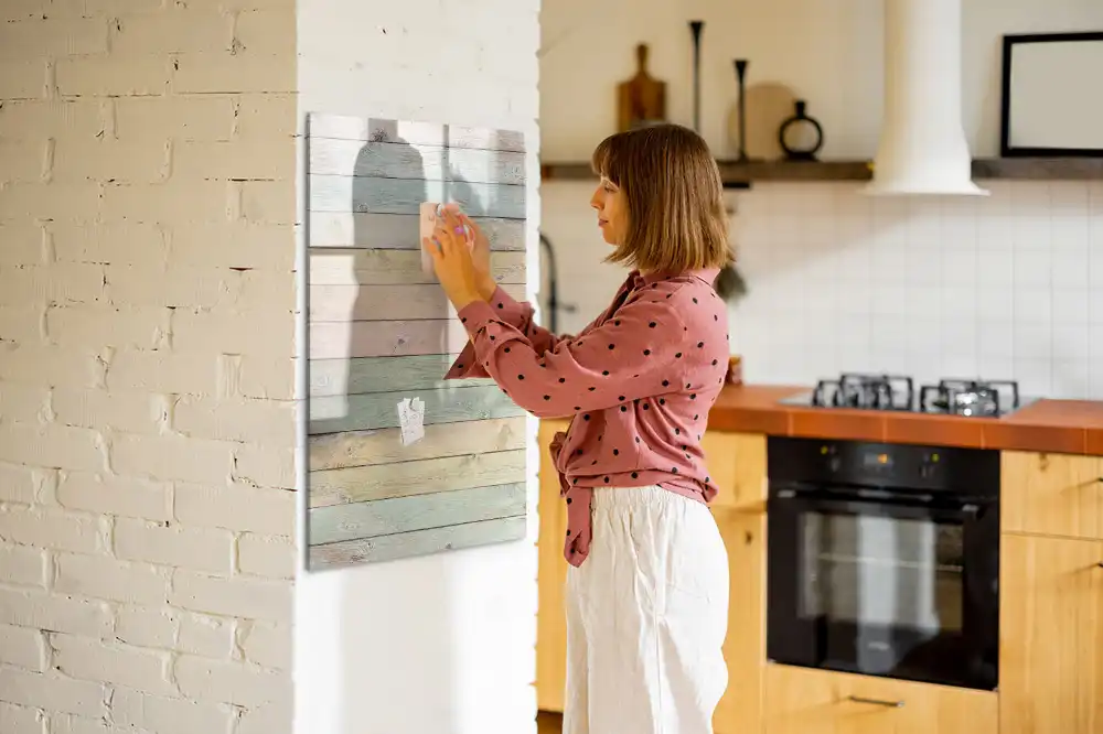 Tableau magnétique pour écriture avec fond en bois pastel