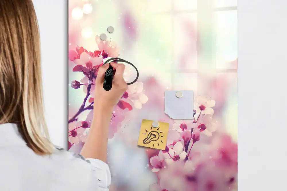 Tableau magnétique avec feutre Les premiers bourgeons du printemps