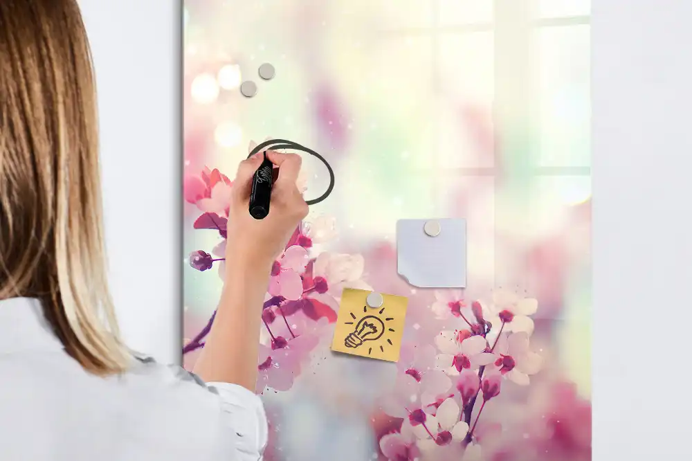 Tableau magnétique avec feutre Les premiers bourgeons du printemps