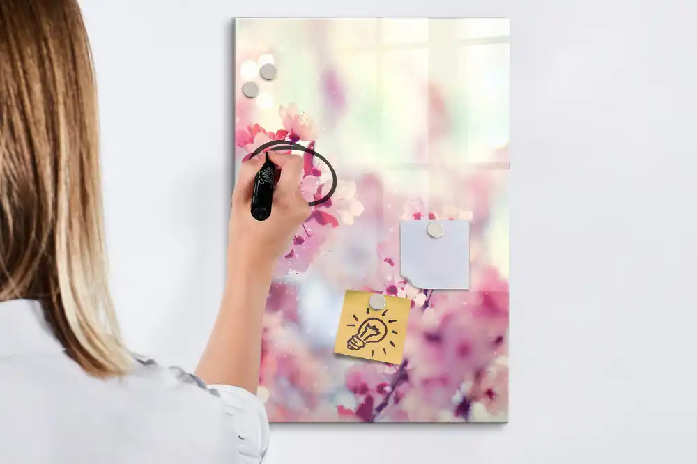 Tableau magnétique avec feutre Les premiers bourgeons du printemps