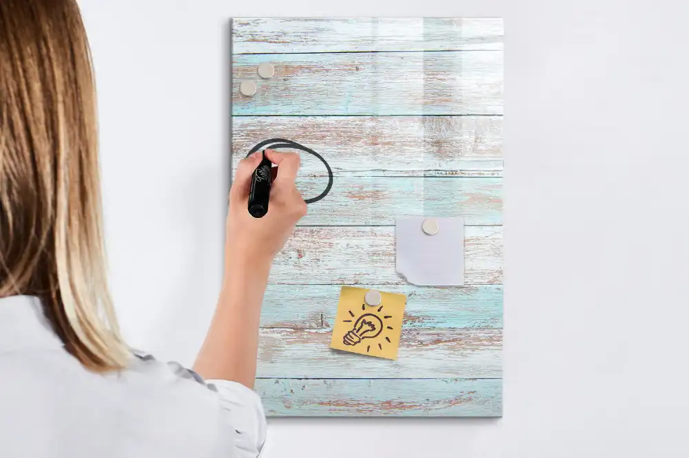 Tableau magnétique pour écriture aux couleurs pastel