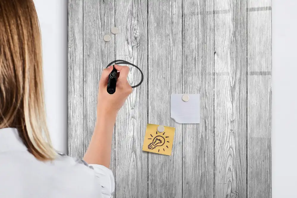 Tableau magnétique effaçable avec structure en bois