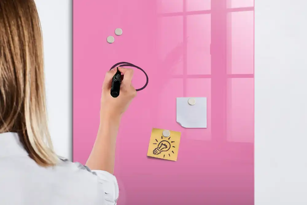 Tableau magnétique de dessin rose