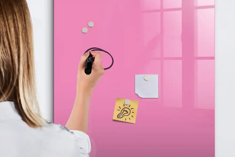Tableau magnétique de dessin rose