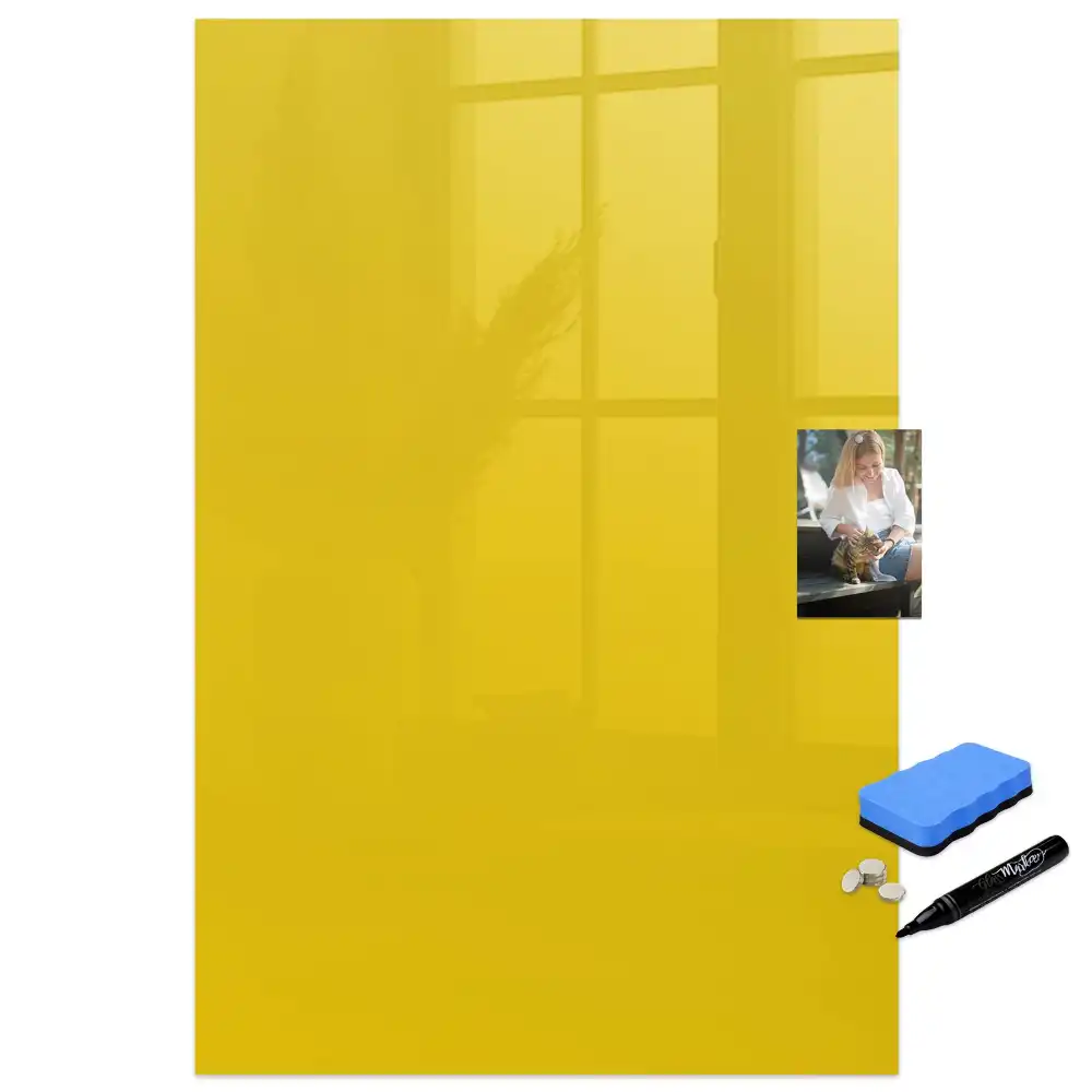 Tableau magnétique avec feutre jaune clair