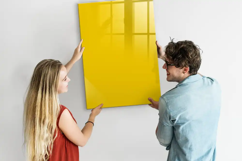 Tableau magnétique avec feutre jaune clair