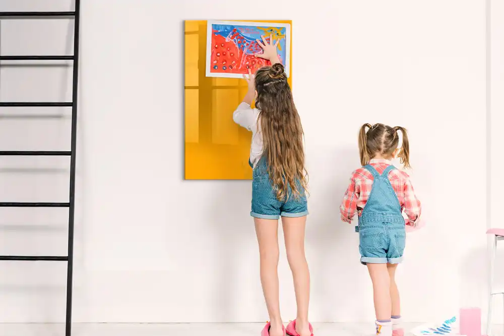 Tableau blanc magnétique effaçable à sec jaune doré