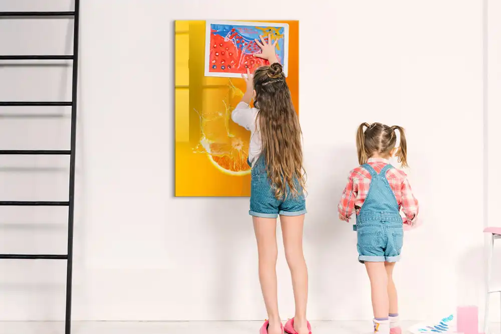 Tableau magnétique avec feutre motif jus d'orange pressé