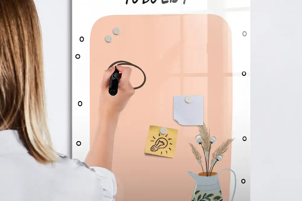 Tableau calendrier magnétique pour organisation des tâches