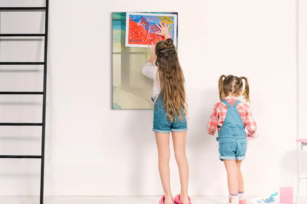 Tableau magnétique avec feutre pierre multicolore