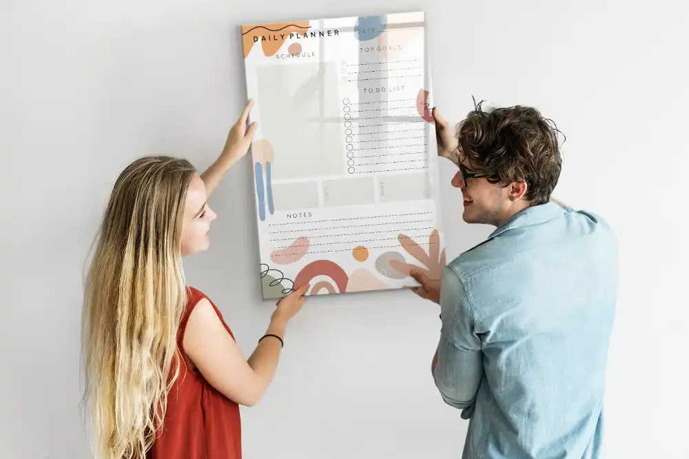 Tableau blanc magnétique effaçable à sec avec organisateur quotidien