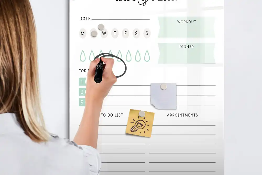 Tableau magnétique effaçable pour programme quotidien