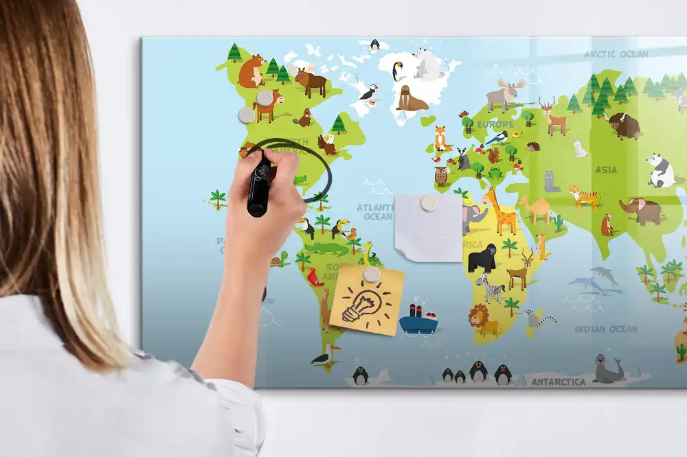 Tableau magnétique carte du monde avec animaux