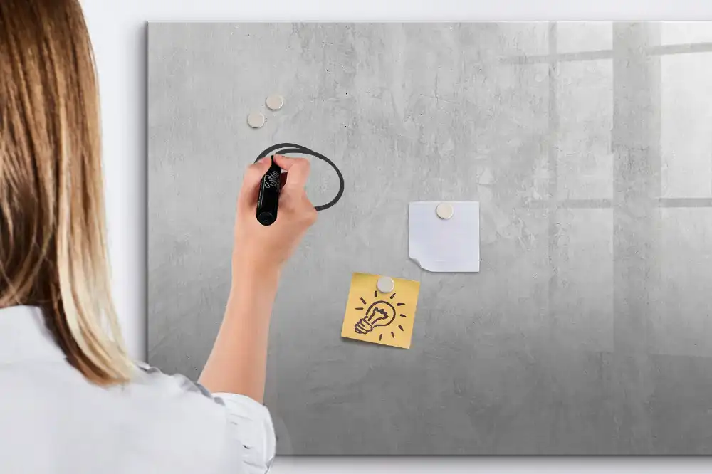 Tableau magnétique pour écriture mur en pierre brute