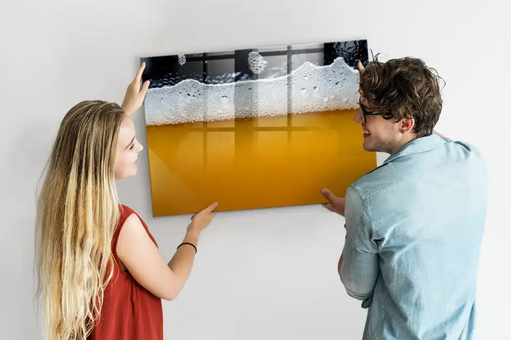 Tableau magnétique pour dessin illustrant une bière mousseuse