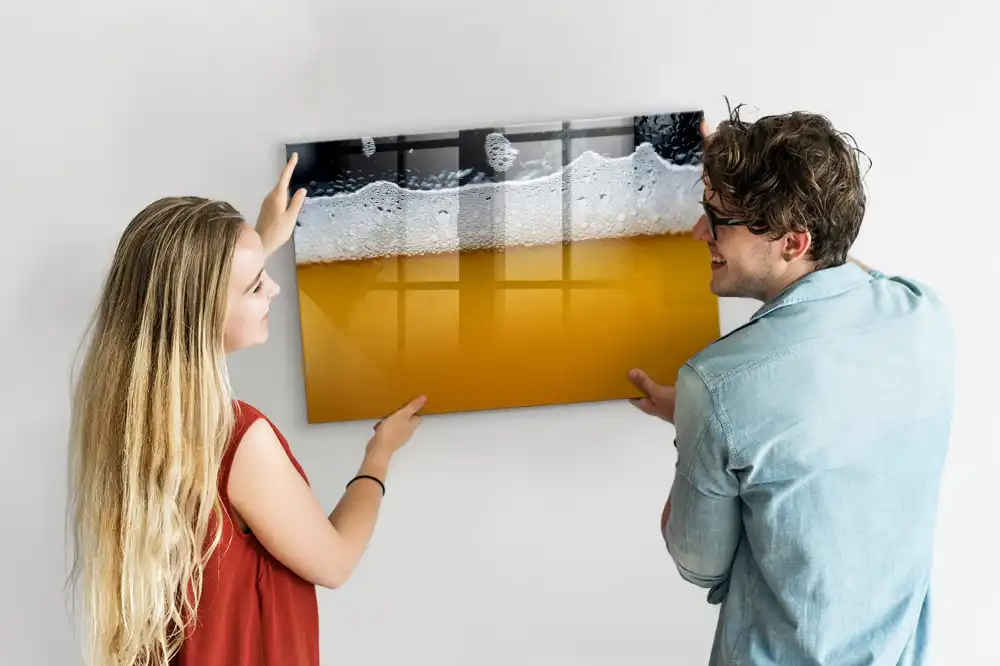 Tableau magnétique pour dessin illustrant une bière mousseuse