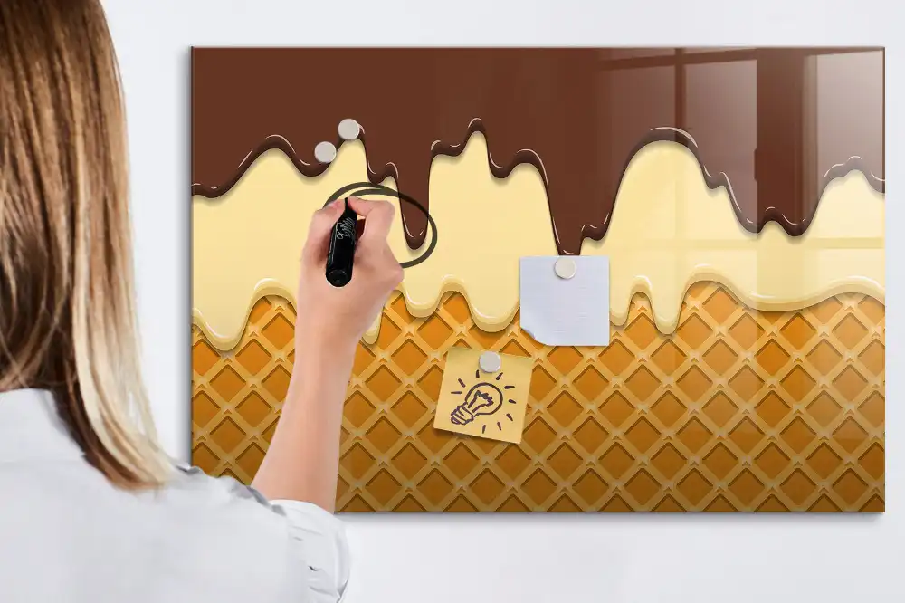 Tableau magnétique pour dessin en forme de boule de glace avec glaçage