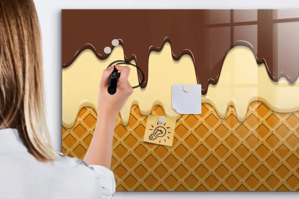 Tableau magnétique pour dessin en forme de boule de glace avec glaçage