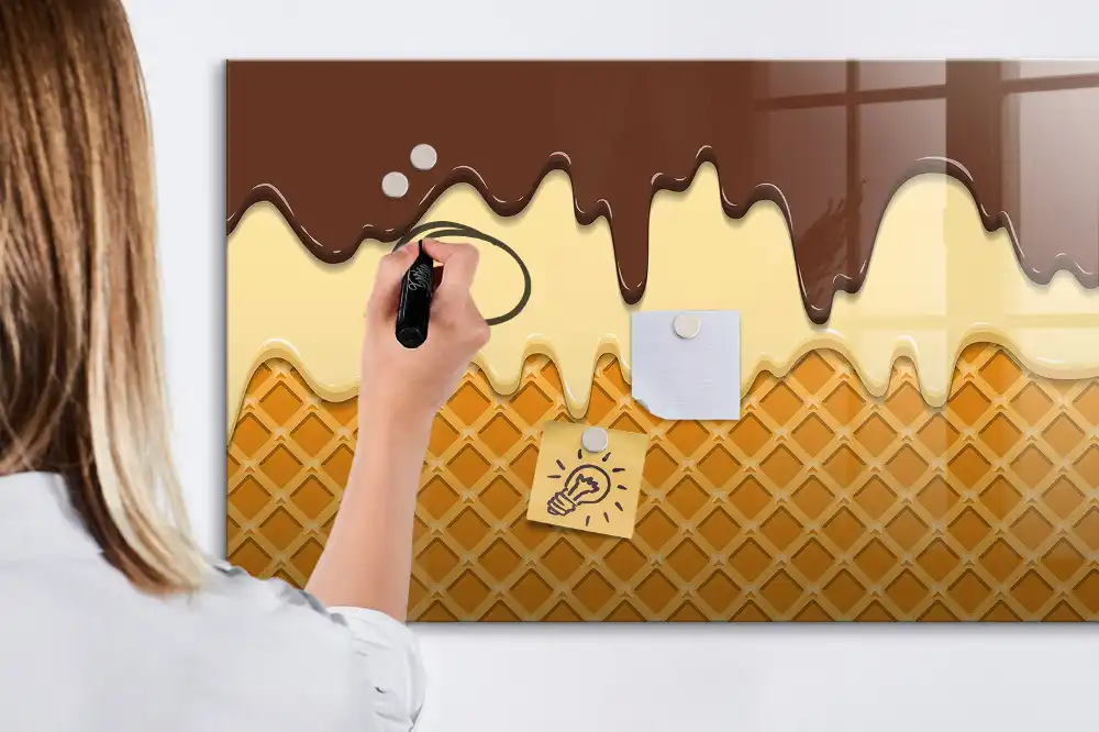 Tableau magnétique pour dessin en forme de boule de glace avec glaçage