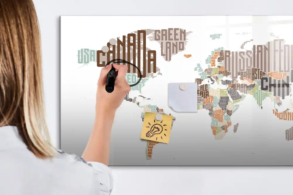 Tableau magnétique pour enfants avec inscriptions de pays colorées