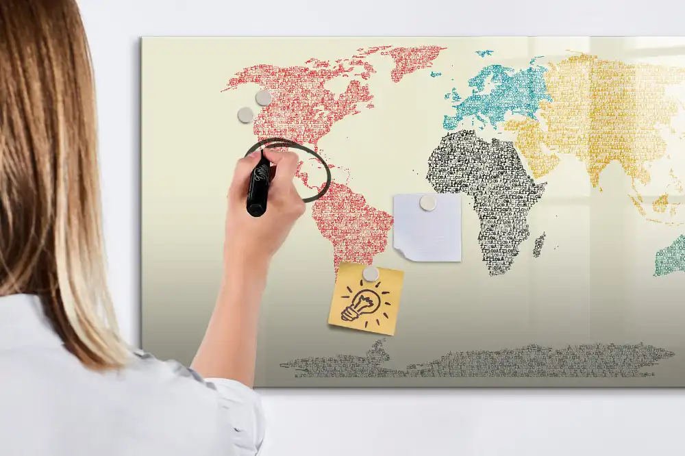 Tableau magnétique d'apprentissage pour tracer les lettres en forme de globe