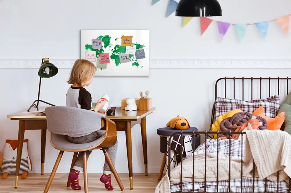 Tableau blanc magnétique effaçable à sec avec carte du monde verte