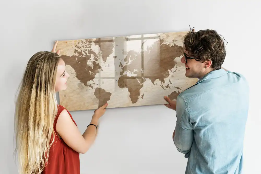 Tableau magnétique carte du monde illustrée pour enfants
