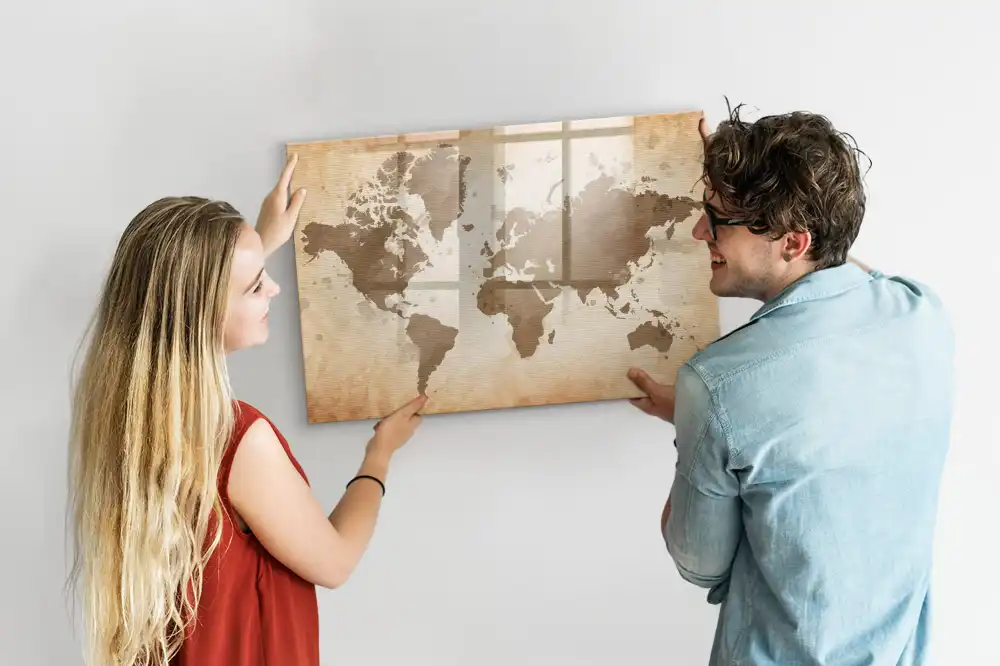 Tableau magnétique carte du monde illustrée pour enfants