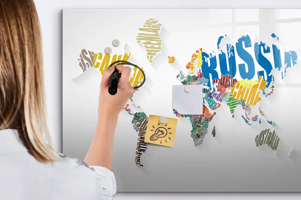Tableau blanc magnétique effaçable à sec avec carte du monde