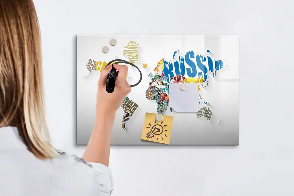 Tableau blanc magnétique effaçable à sec avec carte du monde