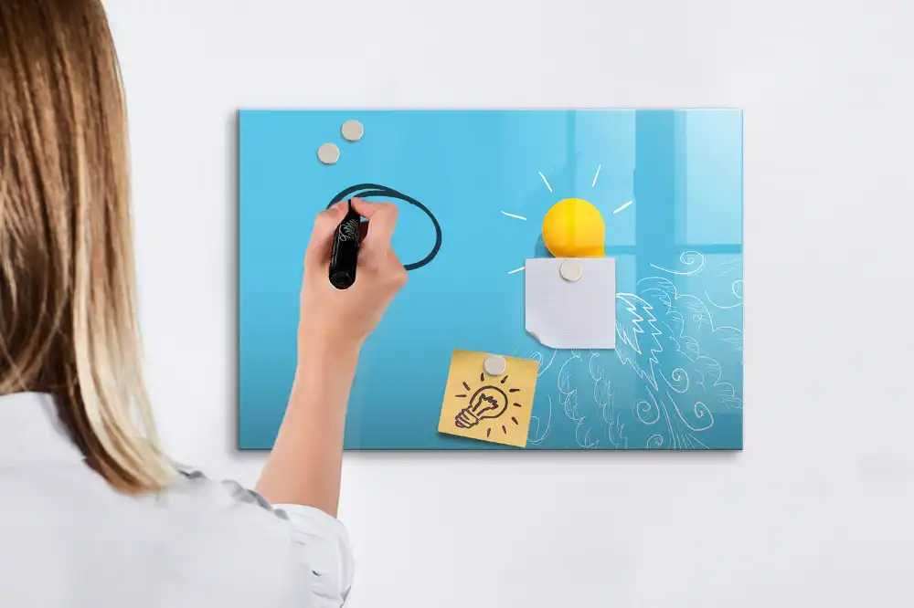 Tableau blanc magnétique effaçable à sec avec motif ampoule d'idées