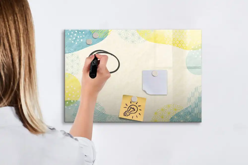 Tableau magnétique à dessiner avec bordure à motifs graphiques