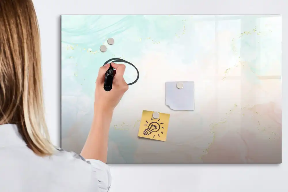 Tableau magnétique à dessiner motif marbre avec aquarelles pastel