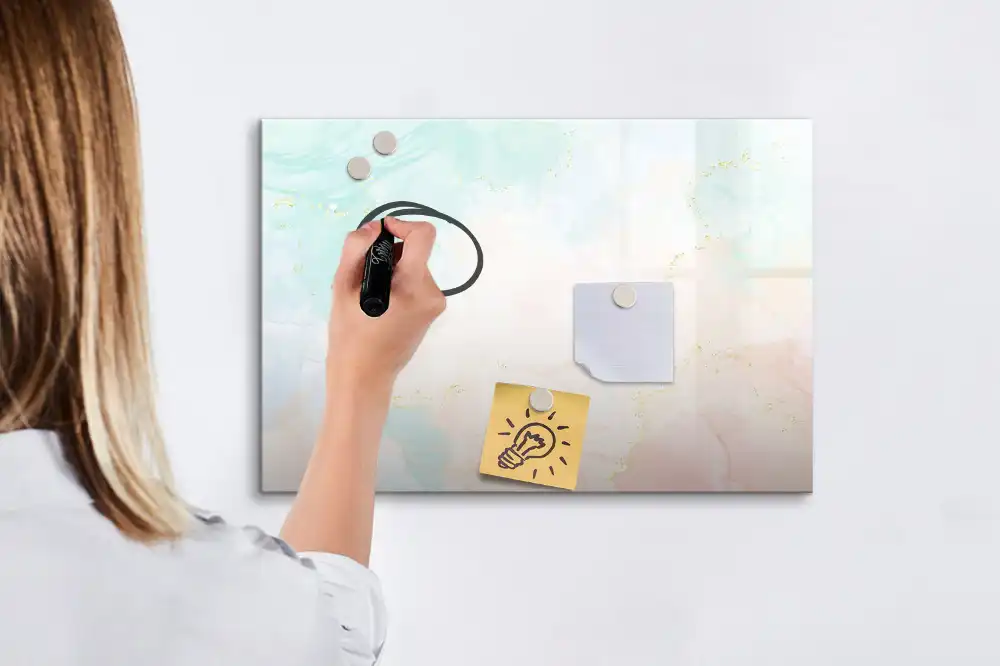 Tableau magnétique à dessiner motif marbre avec aquarelles pastel