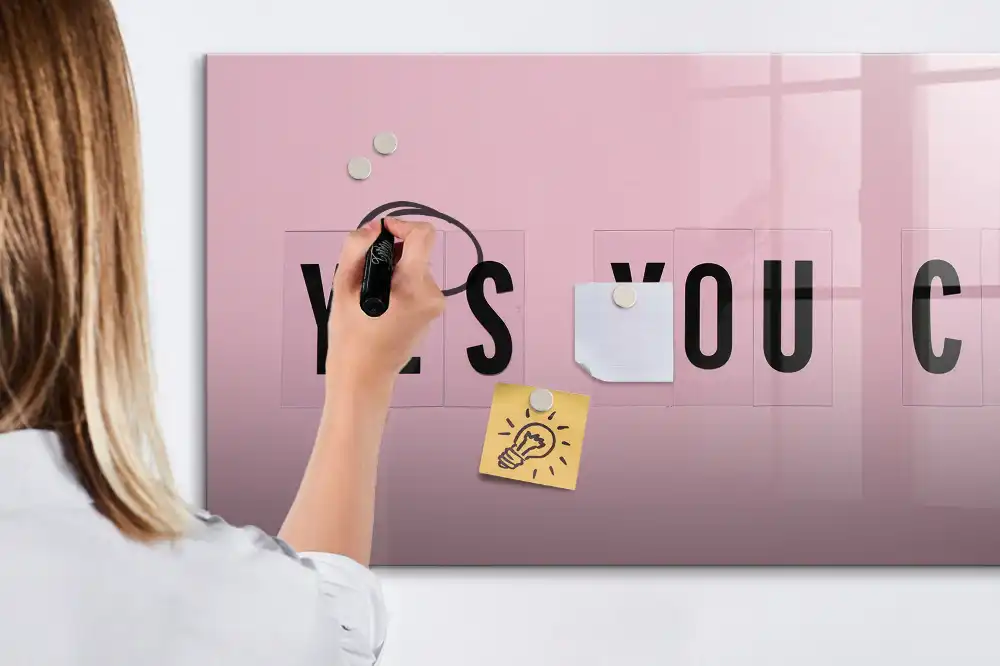 Tableau magnétique effaçable pour organisation