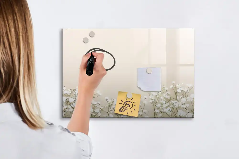 Tableau magnétique à dessiner motif boutons floraux en pleine floraison