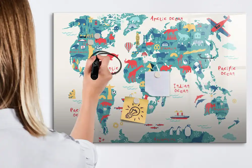 Tableau magnétique pour enfants avec carte du monde illustrée
