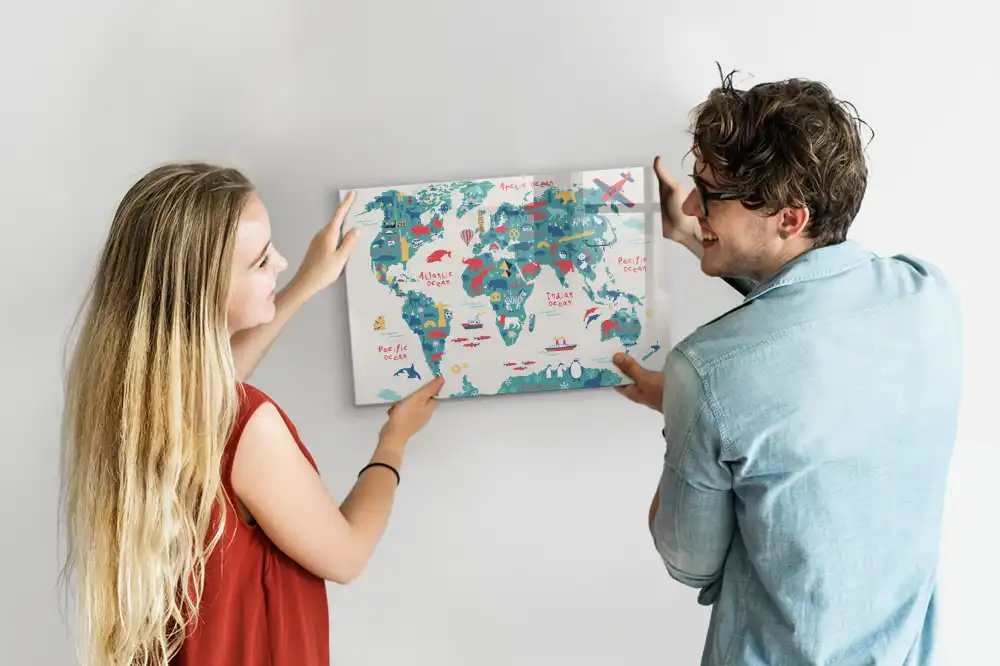 Tableau magnétique pour enfants avec carte du monde illustrée