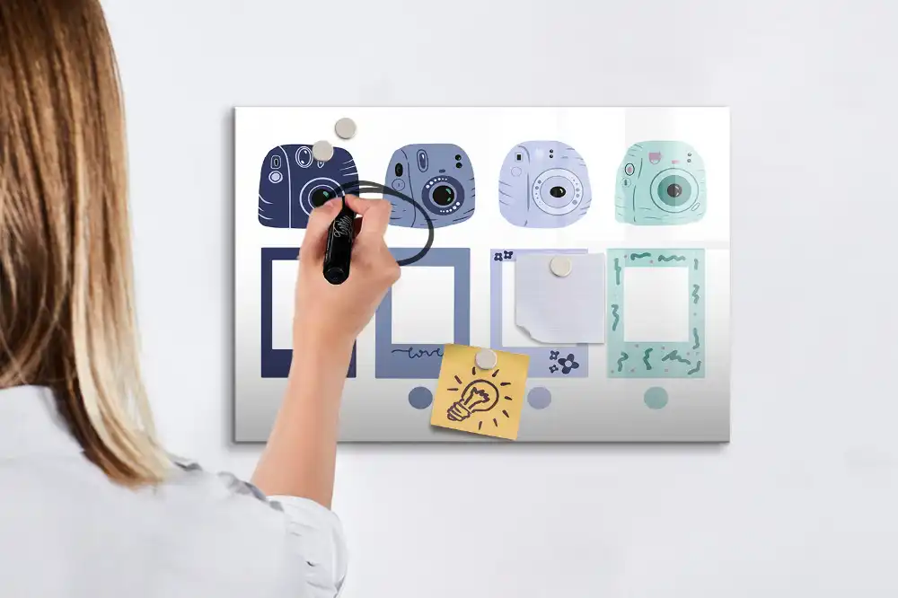 Tableau blanc magnétique effaçable à sec avec cadre style Polaroid