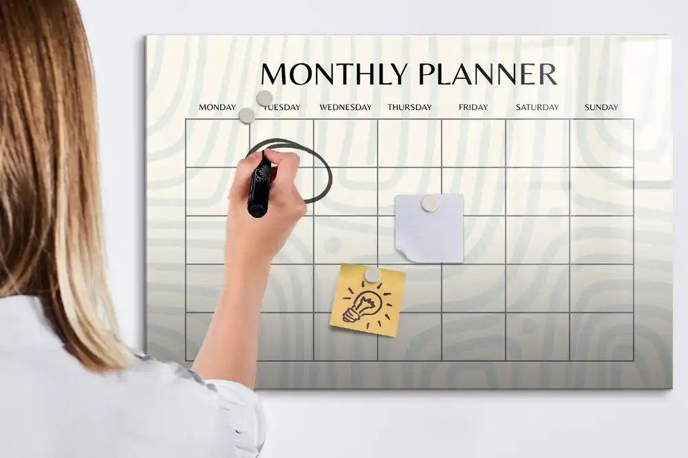 Calendrier mensuel magnétique effaçable à sec