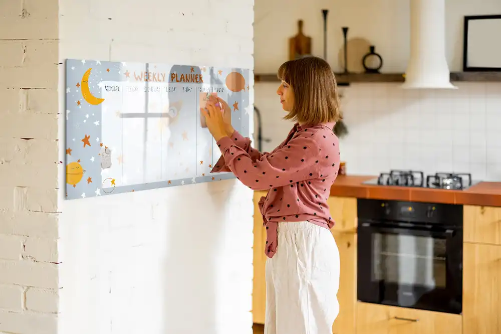 Tableau magnétique hebdomadaire pour organisation des tâches ménagères