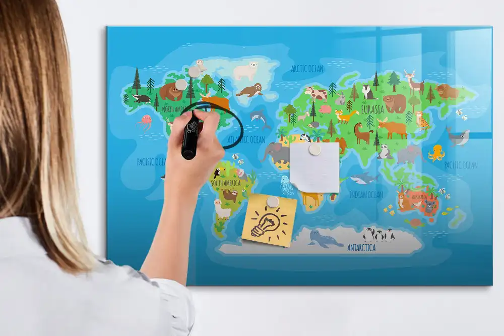 Tableau blanc magnétique effaçable à sec avec carte du monde