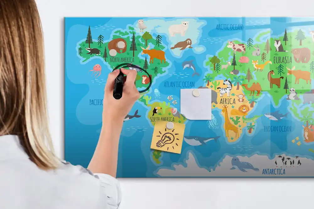 Tableau blanc magnétique effaçable à sec avec carte du monde