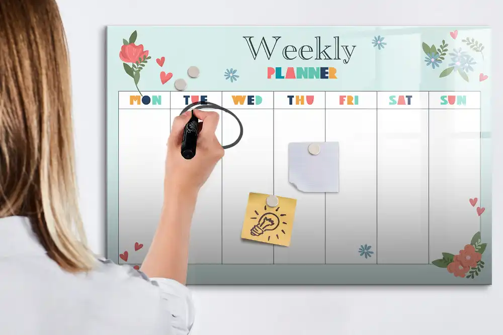Tableau magnétique effaçable pour l'organisation hebdomadaire