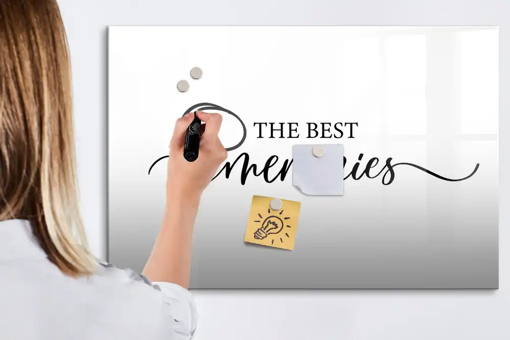 Tableau magnétique pour noter et afficher vos souvenirs