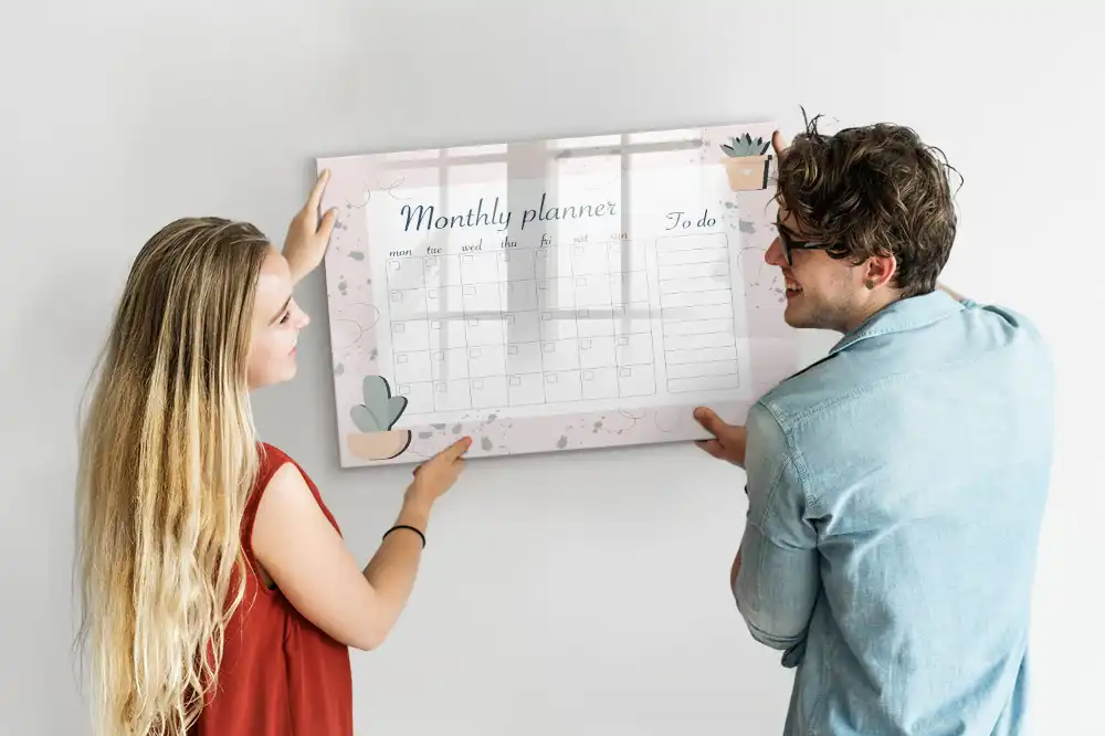Tableau blanc magnétique effaçable à sec avec calendrier mensuel
