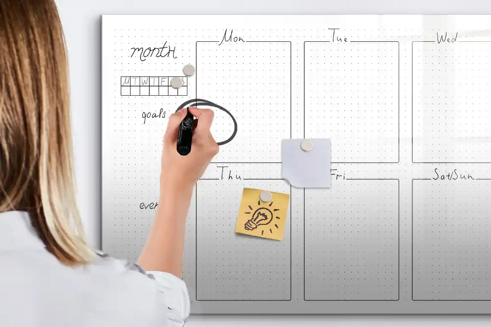 Tableau planning magnétique hebdomadaire pour tâches à dessiner