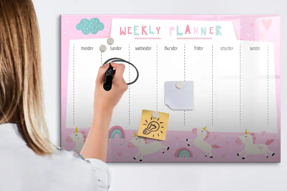 Tableau magnétique calendrier hebdomadaire pour enfants